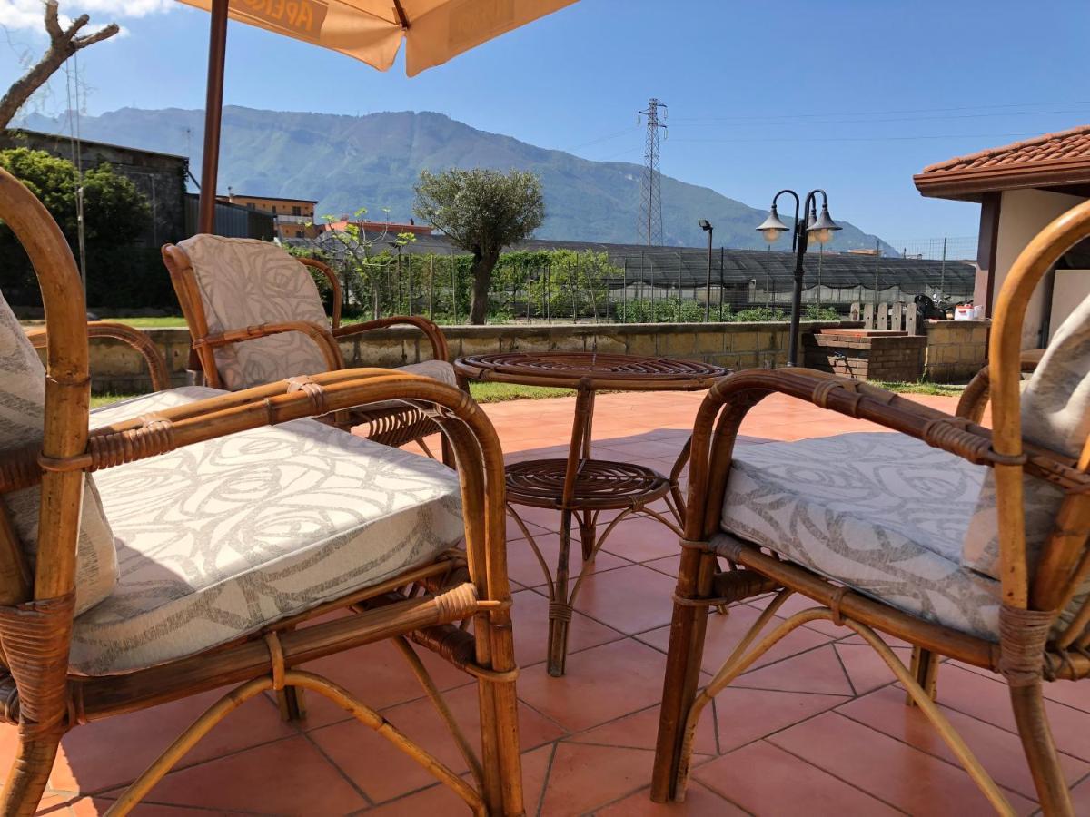 Villa Del Gaudio Rooms & Apartments Castellammare di Stabia Exterior foto