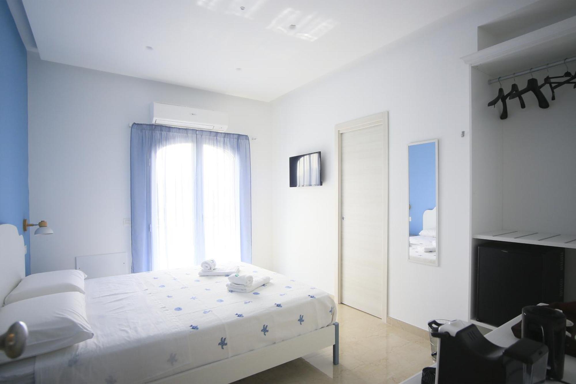 Villa Del Gaudio Rooms & Apartments Castellammare di Stabia Exterior foto